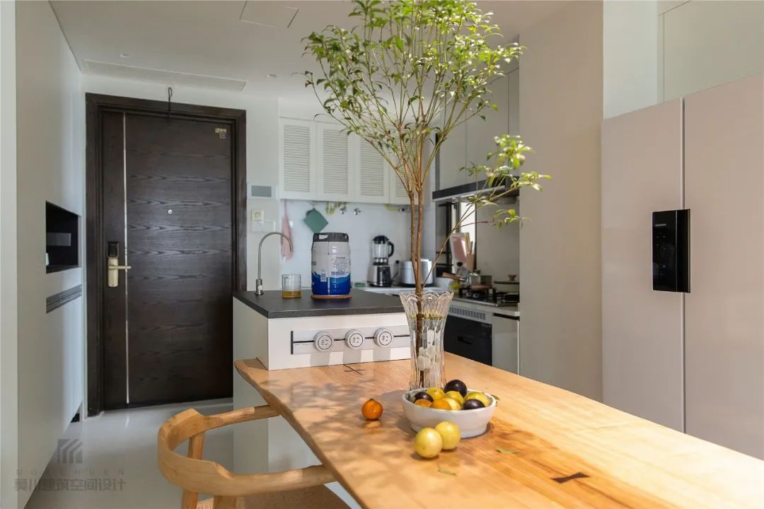 布置|90㎡现代侘寂风,极简的空间,优雅的线条,舒适的软装