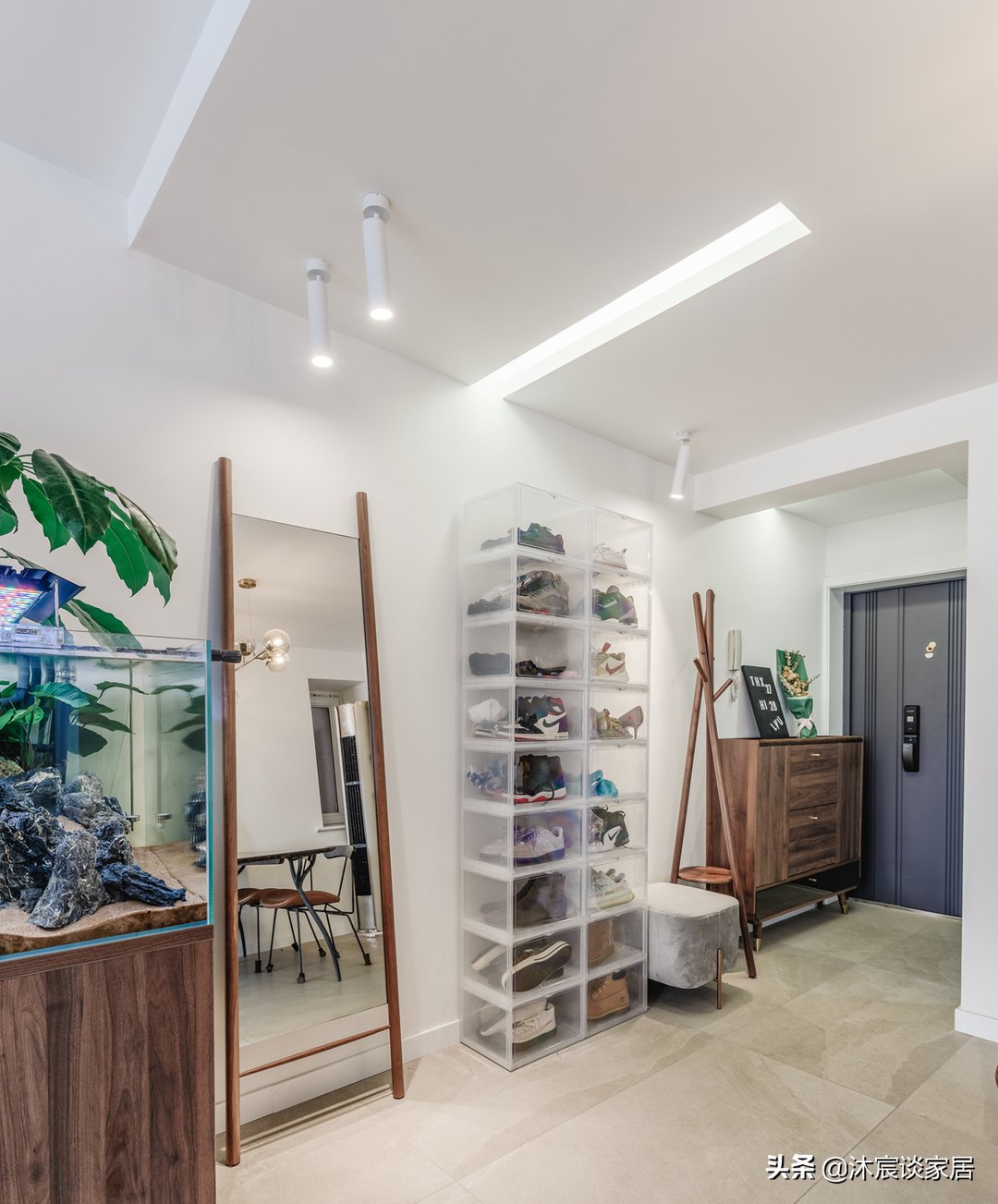 卧室|她家看着平淡,但简洁清爽,用窗帘隔出一间卧室,温馨且幸福