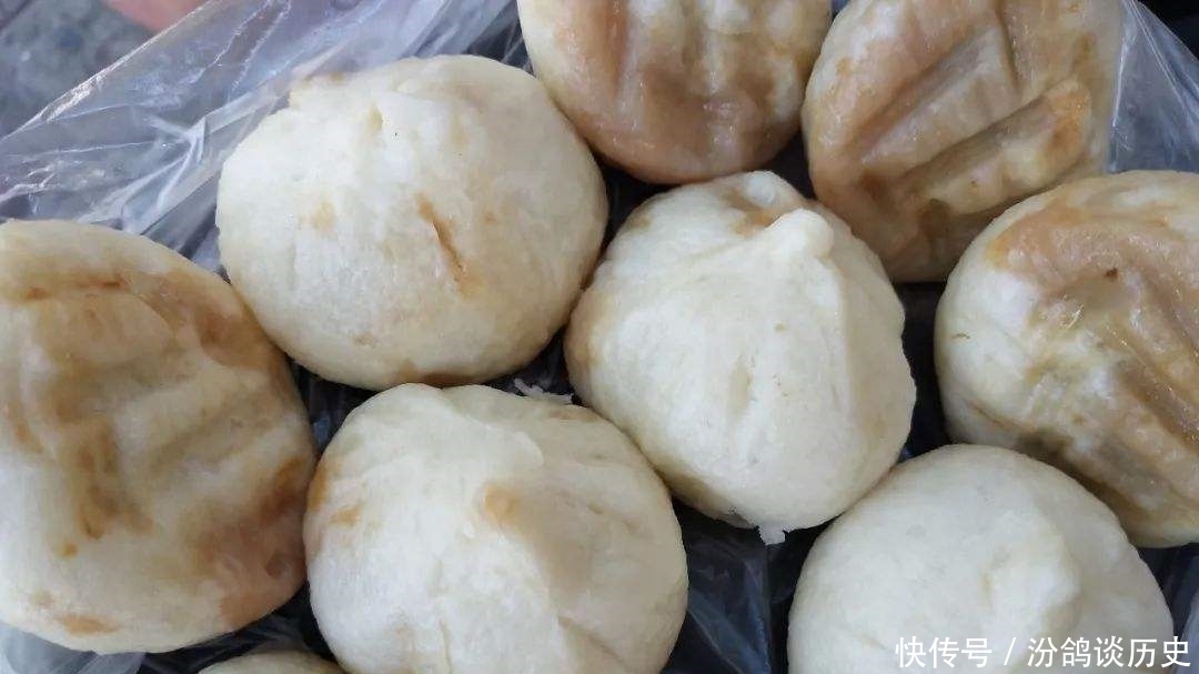 病逝|近代最大的吃货,一次喝6斤冰水,一顿吃50个包子,35岁病逝