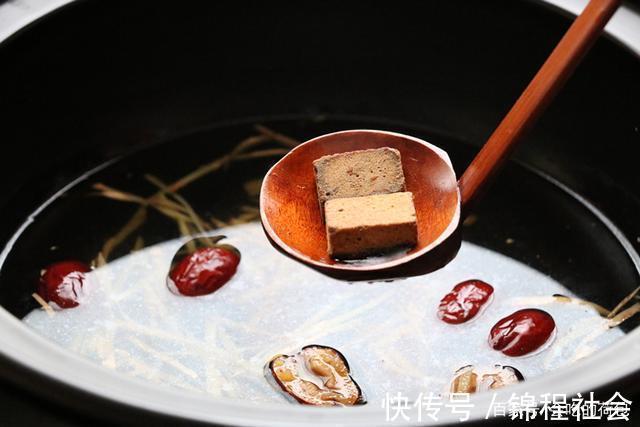 从入伏到出伏，要常吃生姜和红枣，教你1个简单做法，顺利度夏