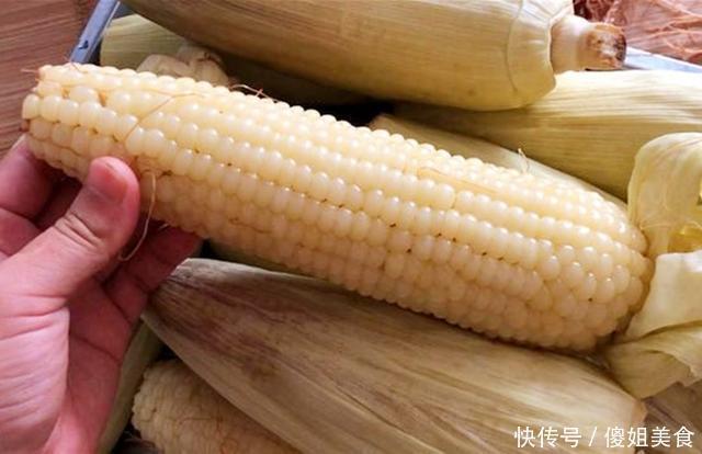 香甜|煮玉米别只用清水了,多加这一样东西,煮熟的玉米软糯香甜特好吃