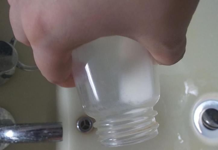 新手宝妈用开水烫奶嘴,医生:现在的年轻父母真不靠谱