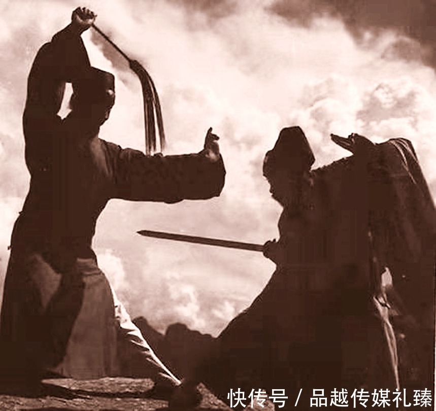 山东峰上|民国时期真实的道士,有仙风道骨的气质,上演真实的“华山论剑”