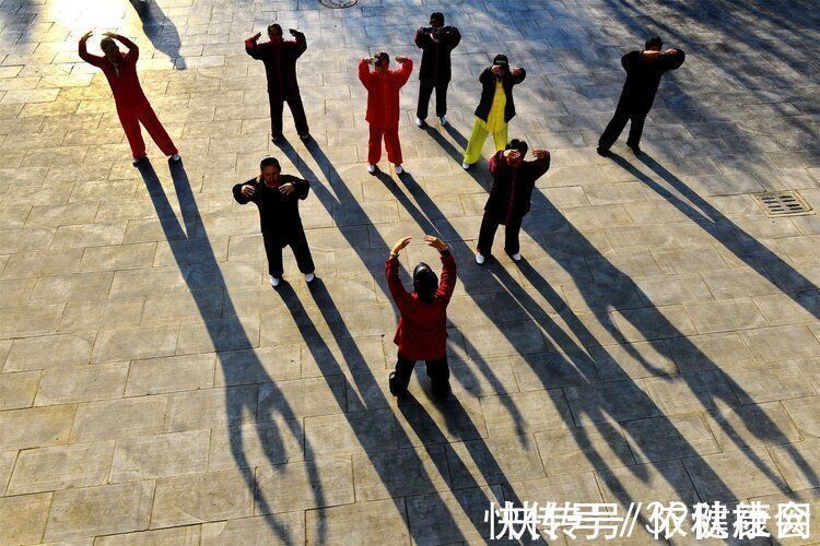 晨练|59岁养生大师患癌离世，深刻反思：这5种“养生”方法，不要也罢