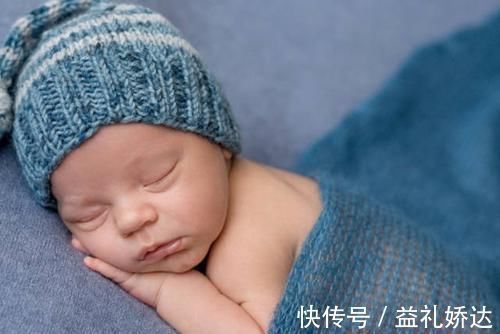 后脑勺|宝宝多大的时候需要枕头呢 挑选枕头这2个错误观念要注意