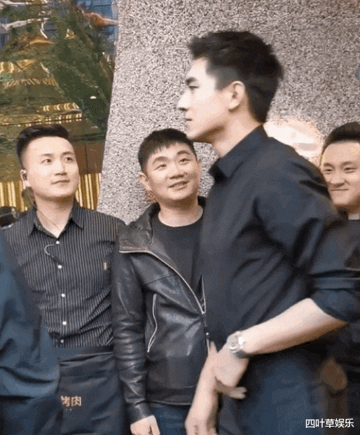 娱乐圈最完美的男人,人帅条顺还特会做饭,网友:千万别让他说话