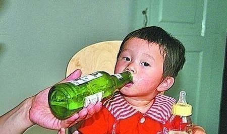 君君|9岁男童险成重度脑瘫医生这东西一口都别给孩子沾,危害太大