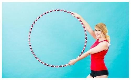 转呼啦圈可以瘦腰吗？若学会小方法，效果可能会事半功倍