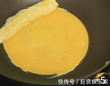 香肠|三个鸡蛋,一杯牛奶,这样做的蛋卷,香软滑嫩,挑食的孩子也喜欢