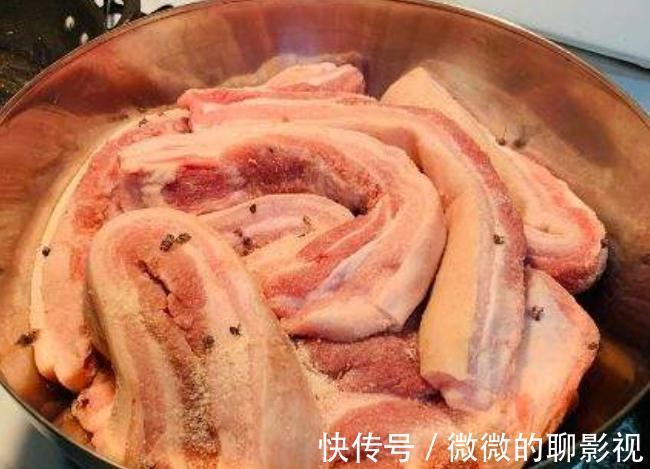 腌腊肉,不要只会抹盐!做好3个步骤,腊肉不霉不臭,味道香浓