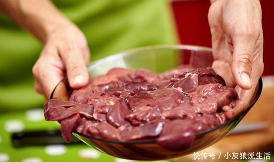 血管|57岁男子脑梗入院,6天后离世,医生提醒:此物吃越多,血管越堵