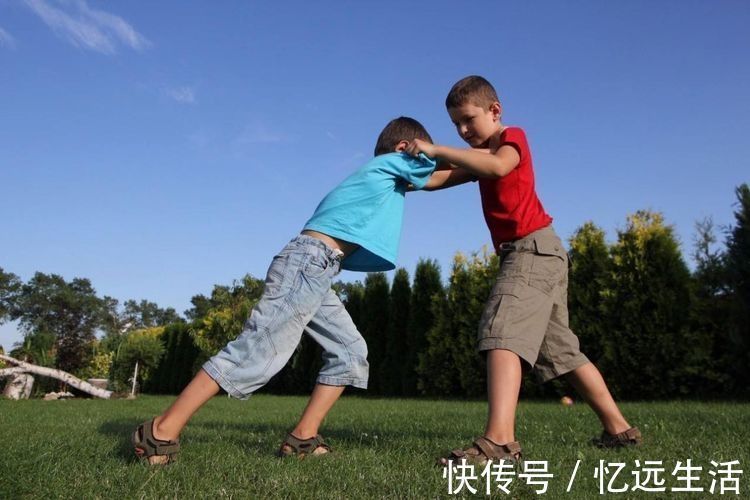 姐妹俩|姐妹俩同一天生下双胞胎,四个孩子却太相像,亲子鉴定后护士懵了