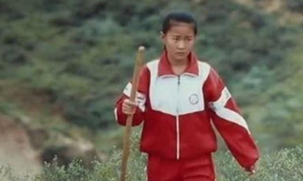 变形计|《变形计》农村妈妈颜值高，富爸爸想要联系方式，妈妈表情好尴尬