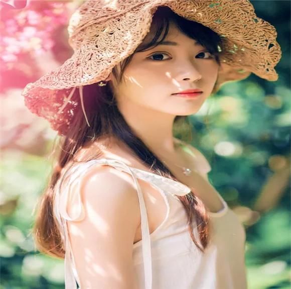 情绪|情绪懂得把握好，懂得随机应变的5位生肖女生