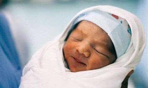 胸腔|为什么新生儿一出生就要哭?不哭还要被打哭?看完再也不心疼娃了