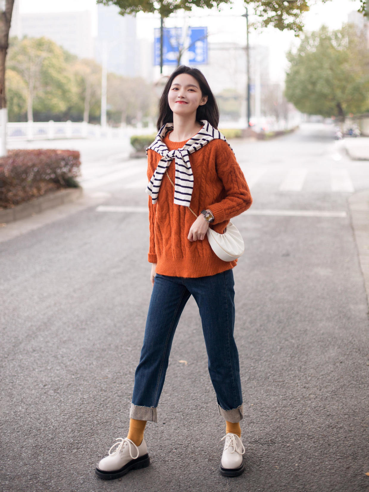 牛仔裤 冬日也想秀出大长腿?看看这五条牛仔裤吧,休闲感满分更显腿长!