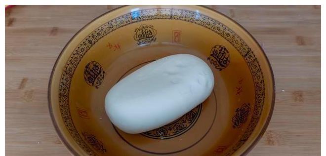 猪肉大葱包|猪肉大葱包好吃有秘诀，教你调馅小技巧，馅香汁浓，吃5个不解馋