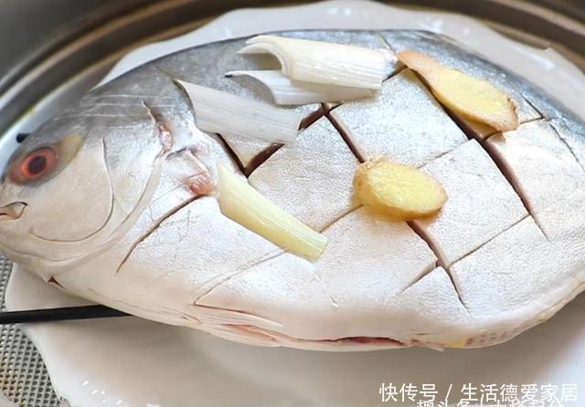 少许|做清蒸鱼,别放盐和料酒了,教你正确做法,不腥不柴肉质鲜嫩