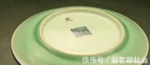 画作$马未都看中地摊一破盘子，摊主开价300元，厚脸皮讲价到200元