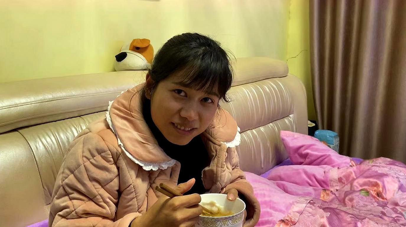 小倩|妻子回农村坐月子,婆婆熬鸡汤,保姆尝过后“小姐,快离婚吧”