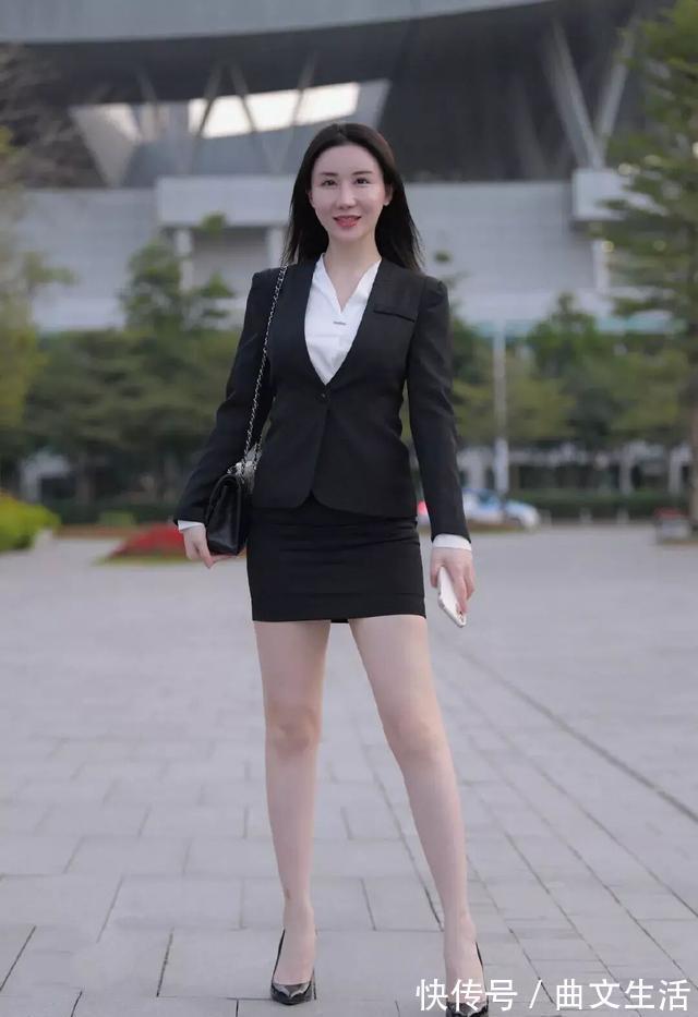 优雅 “职业装”穿到了街头, 可谓优雅又时髦, 营造另一种美感!