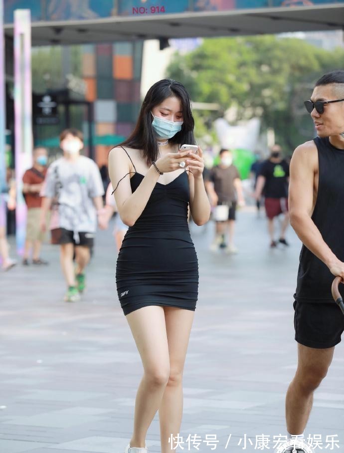 荷叶|潇洒自在的连衣裙穿搭更加随意自在,舒适透气修饰腿型,简约高级