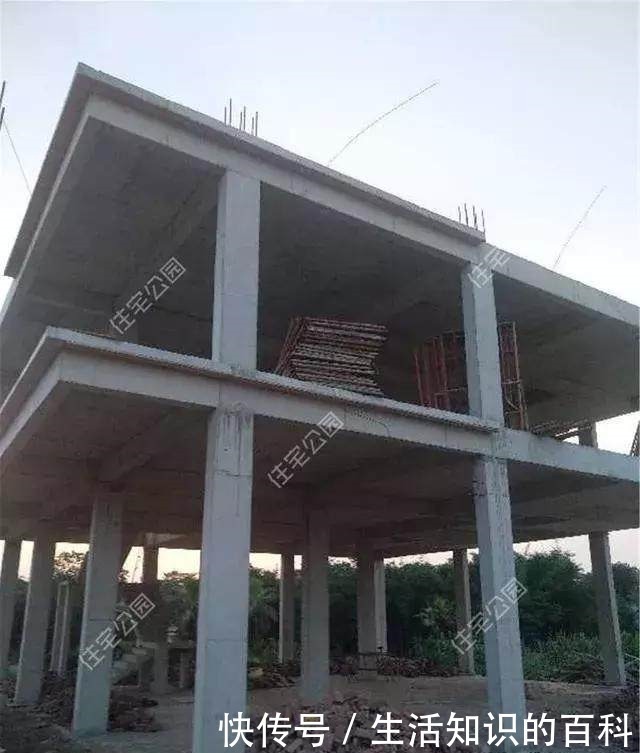 养老房|晒我的农村养老房,100万盖最美现代别墅,比城里住着舒服多了!