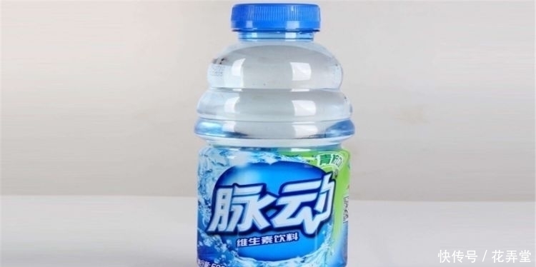 山寨零食让人笑岔气,奥利奥模仿太逼真,火鸡面竟比正版还好吃