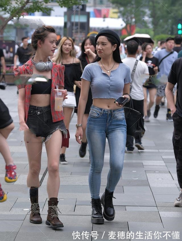 搭配 牛仔裤配衬衫,搭配漂亮,女神时髦的穿衣风格!