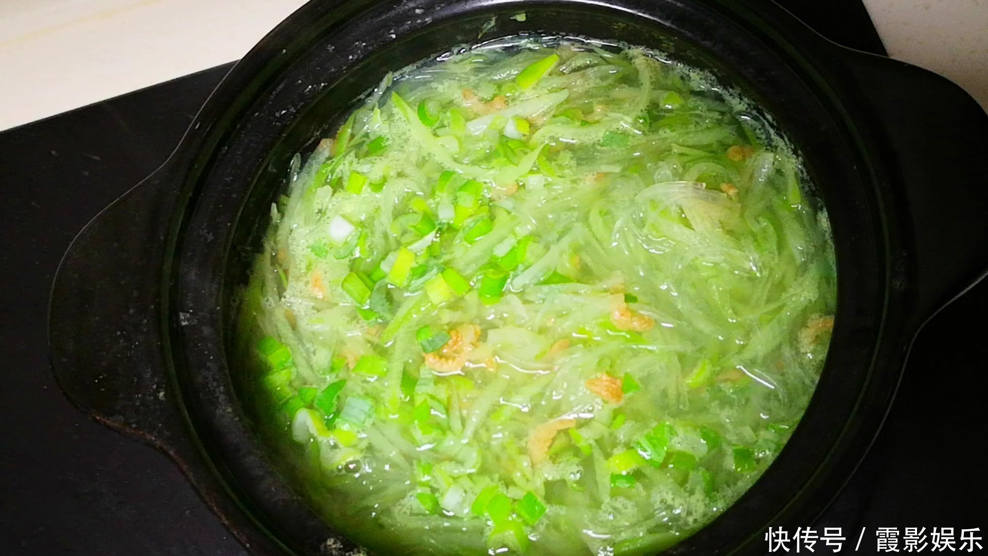 10月,鸡汤冬瓜汤靠边站,多给家人做此汤,5块钱做一锅,特鲜!