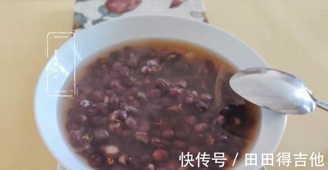 红豆|入冬了,女人每天早上喝一碗它,简单营养又香甜,热乎乎的真舒服!