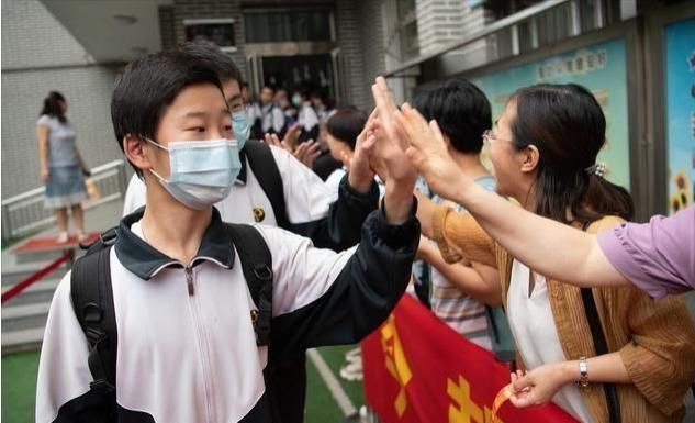 中考改革之后，想要顺利考上高中，初中生需要达到多少分才算安全