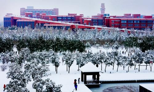 华中师范大学和湖南师范大学，哪个更好？在湖南谁的录取分数高？