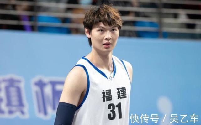 易建联|CBA新赛季五大看点:郭艾伦冲生涯首个MVP,胡金秋有望蜕变