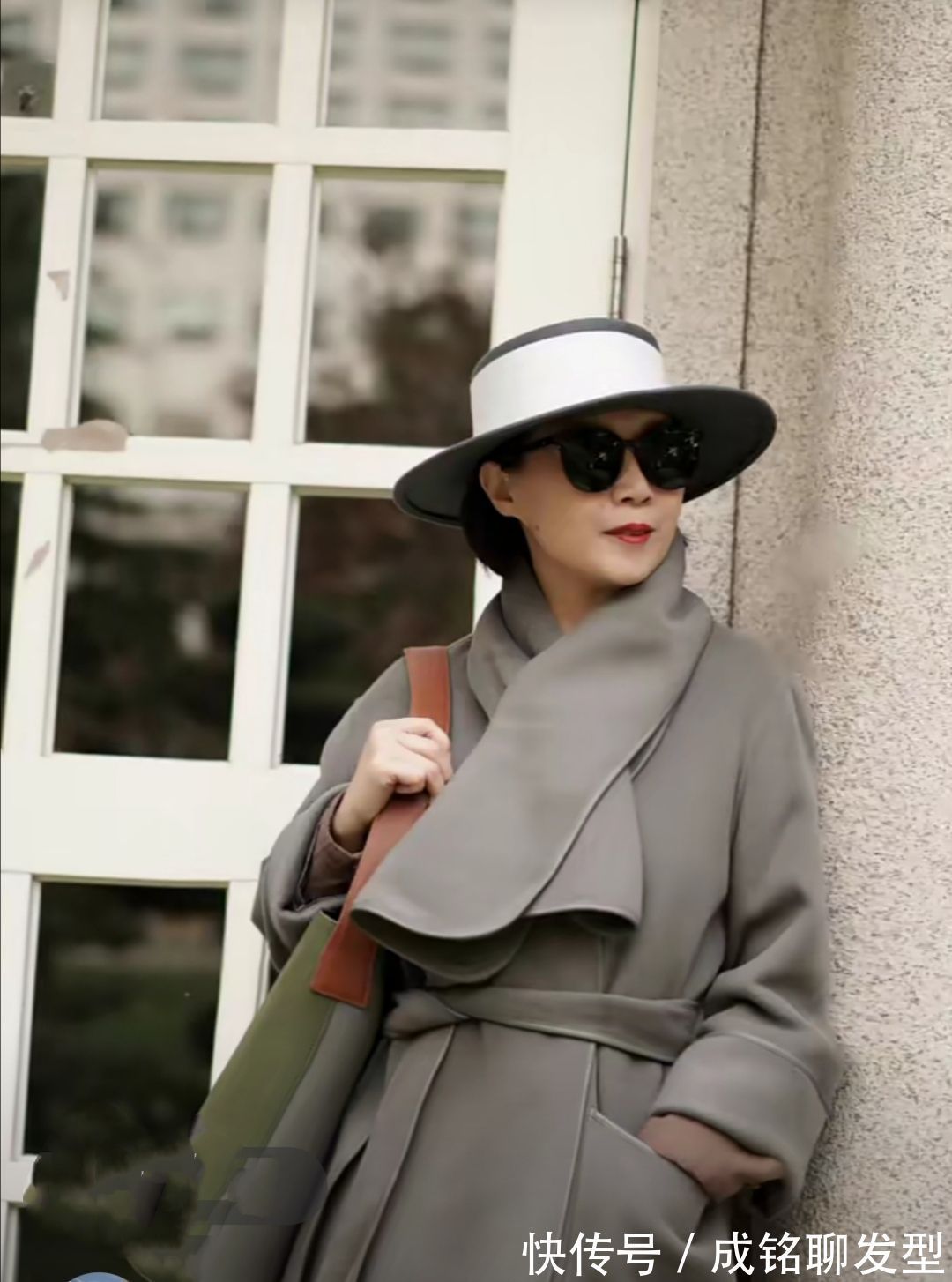 穿搭 只要会穿60岁也能美到骨子里,这几位阿姨的穿搭,端庄大气不显老