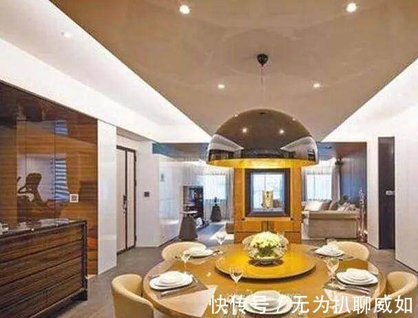 从2米高台摔落仍坚持录节目,这么卖命是敬业,还是为还风流债?