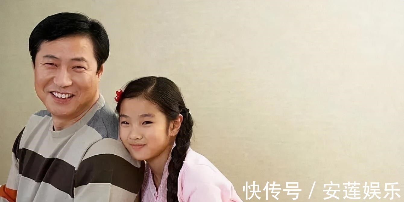 宝爸|实锤了!爸爸带娃果然不靠谱,路遇大雨,父女上演“窒息”的父爱