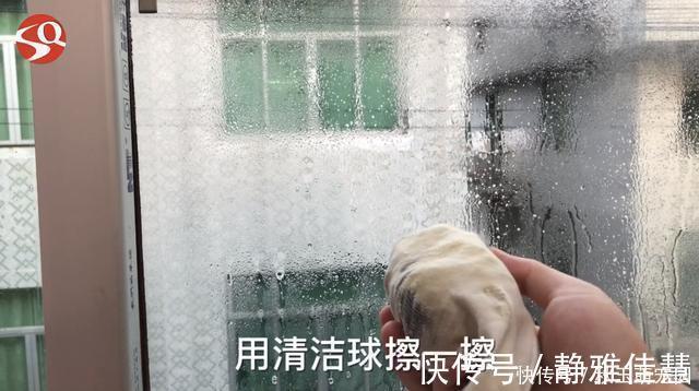 把钢丝球塞进袜子了,没想到这么厉害,解决困扰家家户户的一难题