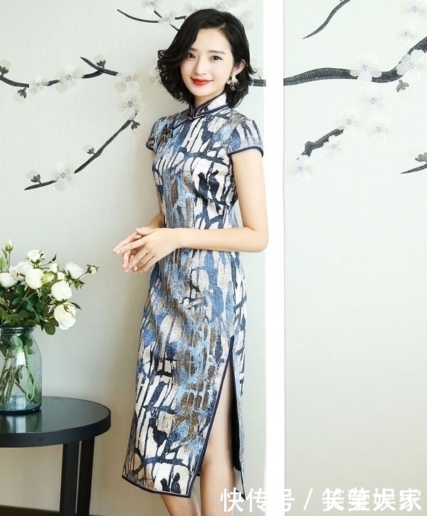 要是旗袍两边不开叉，结果一定是这样尴尬