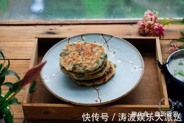 面团|葱油饼最好吃的做法，又香又软，一分钟一个，看看你喜欢吃不