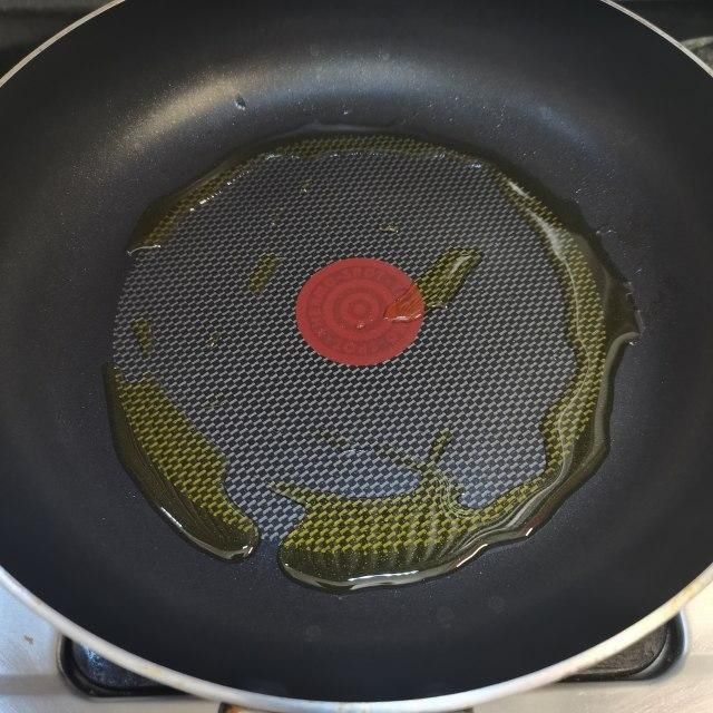 菠菜炒豆芽，家常快手小炒