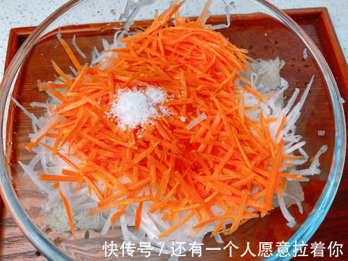 萝卜丸子|炸丸子牢记3点，丸子外酥里软，放凉也不干不硬，好吃到停不下来