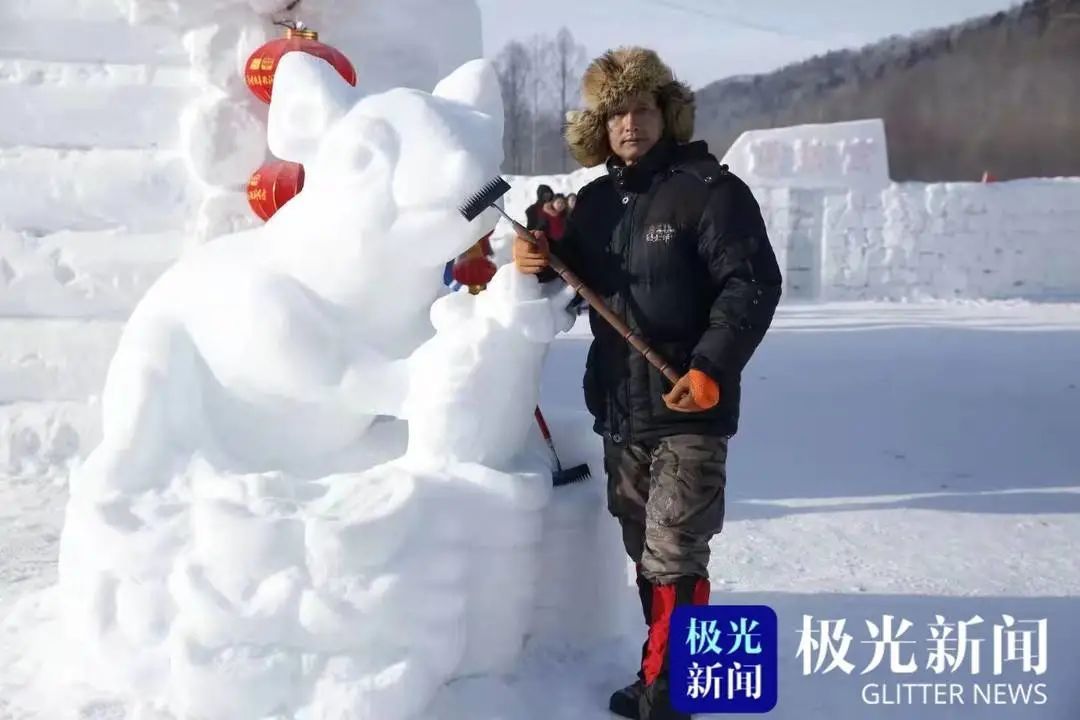 林场|“雪乡神雕”雕刻东北虎雪雕 虎虎生威迎虎年