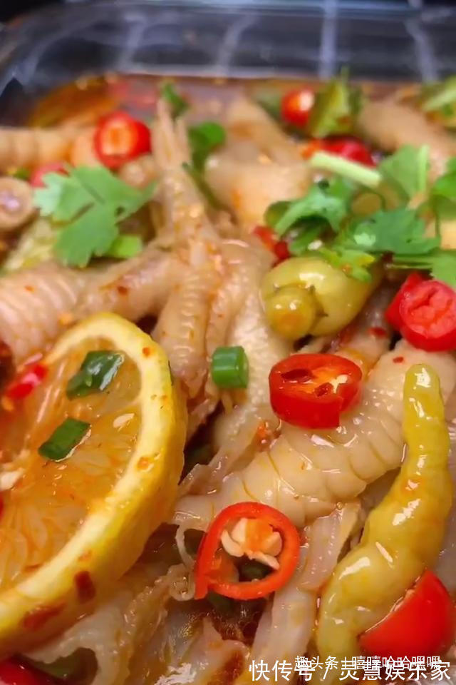 泡椒凤爪|味美自家做,泡椒柠檬凤爪酸辣爽口,清爽开胃,瞬间让人胃口大开