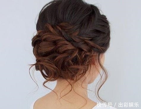 头发造型初学者也不怕失败！精选10款超简单低发髻盘发，变换乐趣