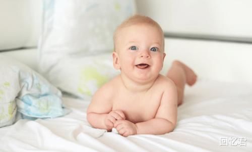 父母|婴儿喜欢睡觉,有很多好处,正确的姿势可以促进儿童的成长,新手父母应该知道