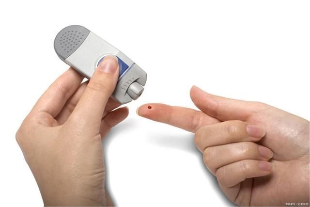 心血管疾病|糖尿病人喝酒,后果究竟多严重这2个危害需谨记,以免血糖失控