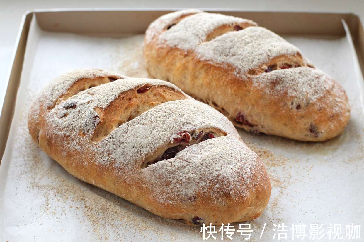 终于找到面包最省力的做法了，不用揉面、不加黄油，照样松软无比