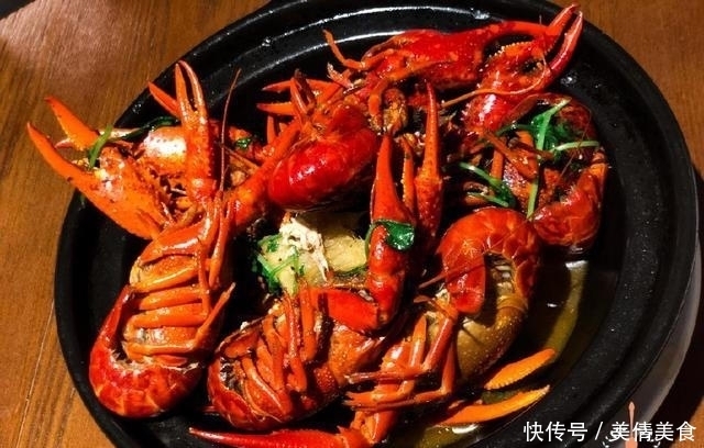 女儿|老公对家人从不小气,周末做一桌子饭菜,老婆女儿心满意足幸福!