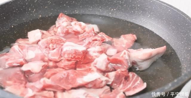 妈妈这样做羊肉,软烂可口孩子爱吃,最主要没有羊膻味,真香